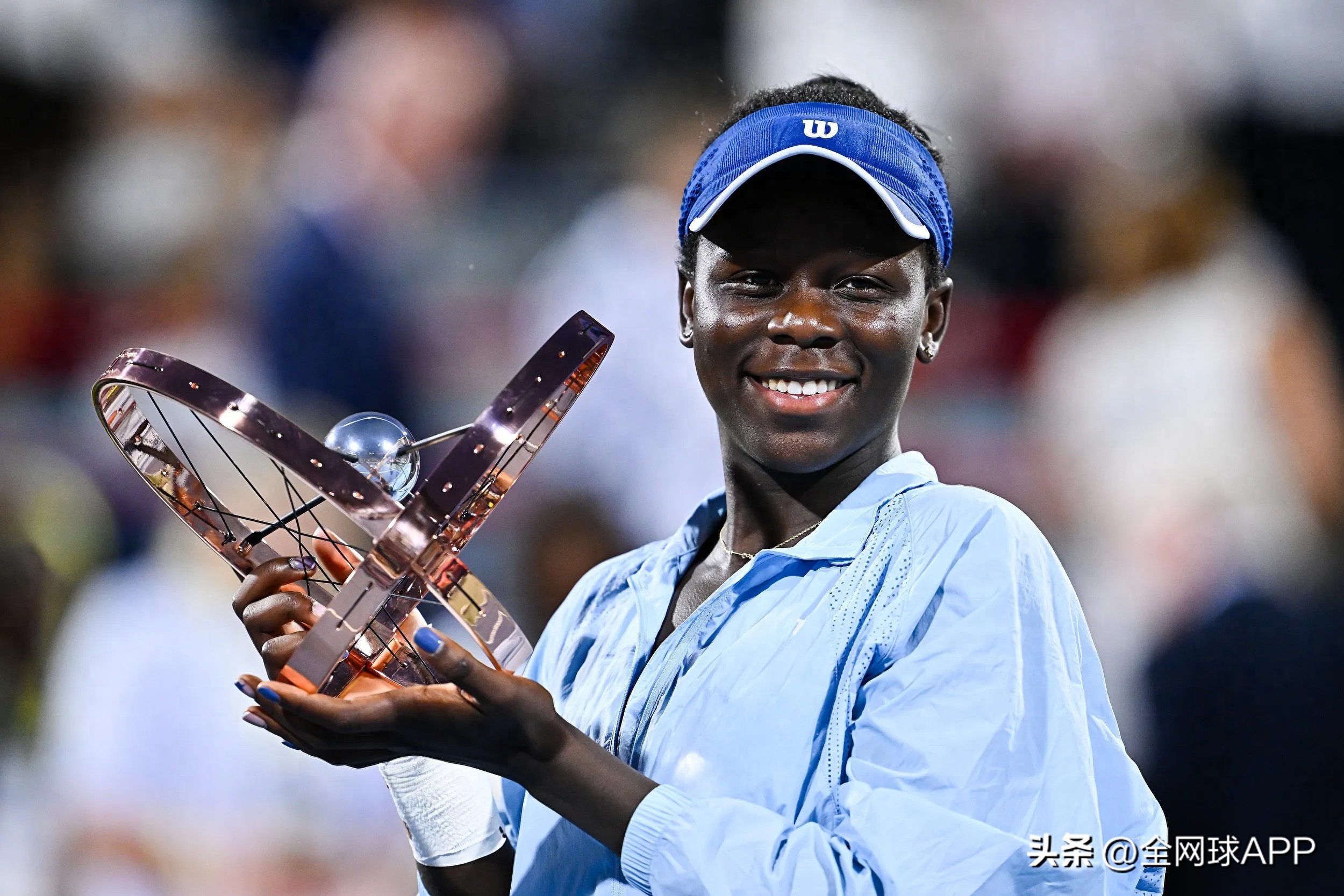 WTA Montreal Match: Mboko Defeats Naomi Osaka, Achieving a &#34;Wildcard Miracle&#34; to Claim the Title