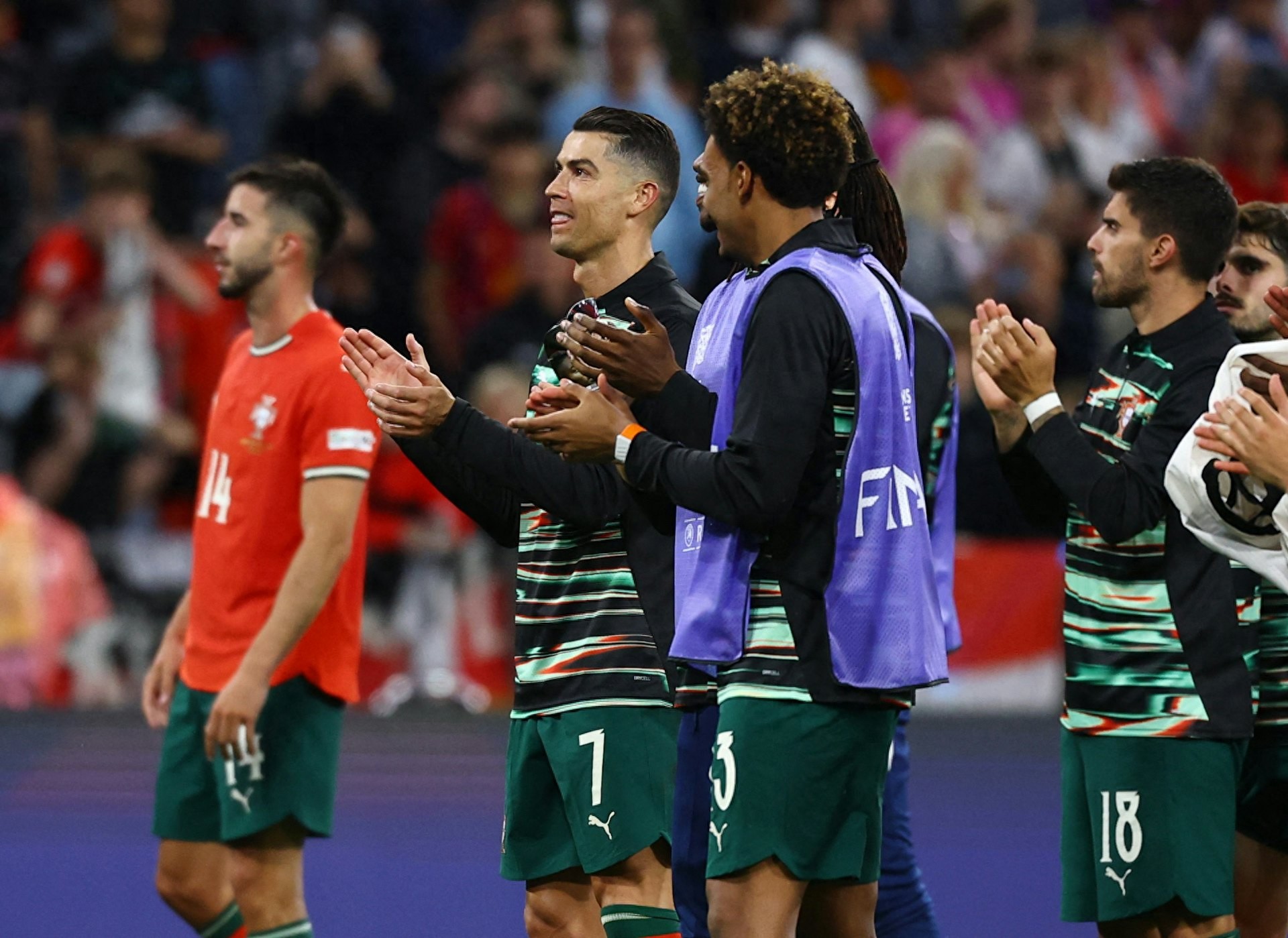 Cristiano Ronaldo defeated the German men's football team for the first time in his career and will hit the 36th championship of his career and the third crown of the national team