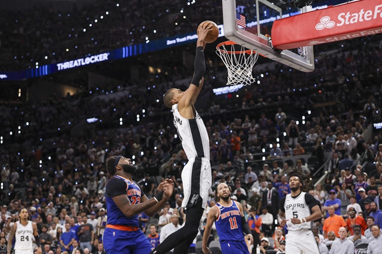 Third Championship in Team History! Brunson Scores 45 as Knicks Rally Past Spurs Again, Win Finals 4-1