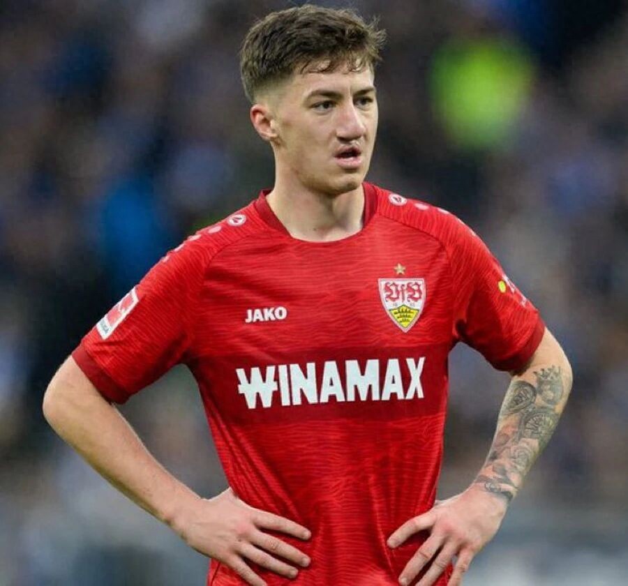 Manchester United is reportedly set to sign a tough Bundesliga player this winter transfer window, with a potential deal worth £43 million! Baleba has already expressed his transfer intentions to the manager.