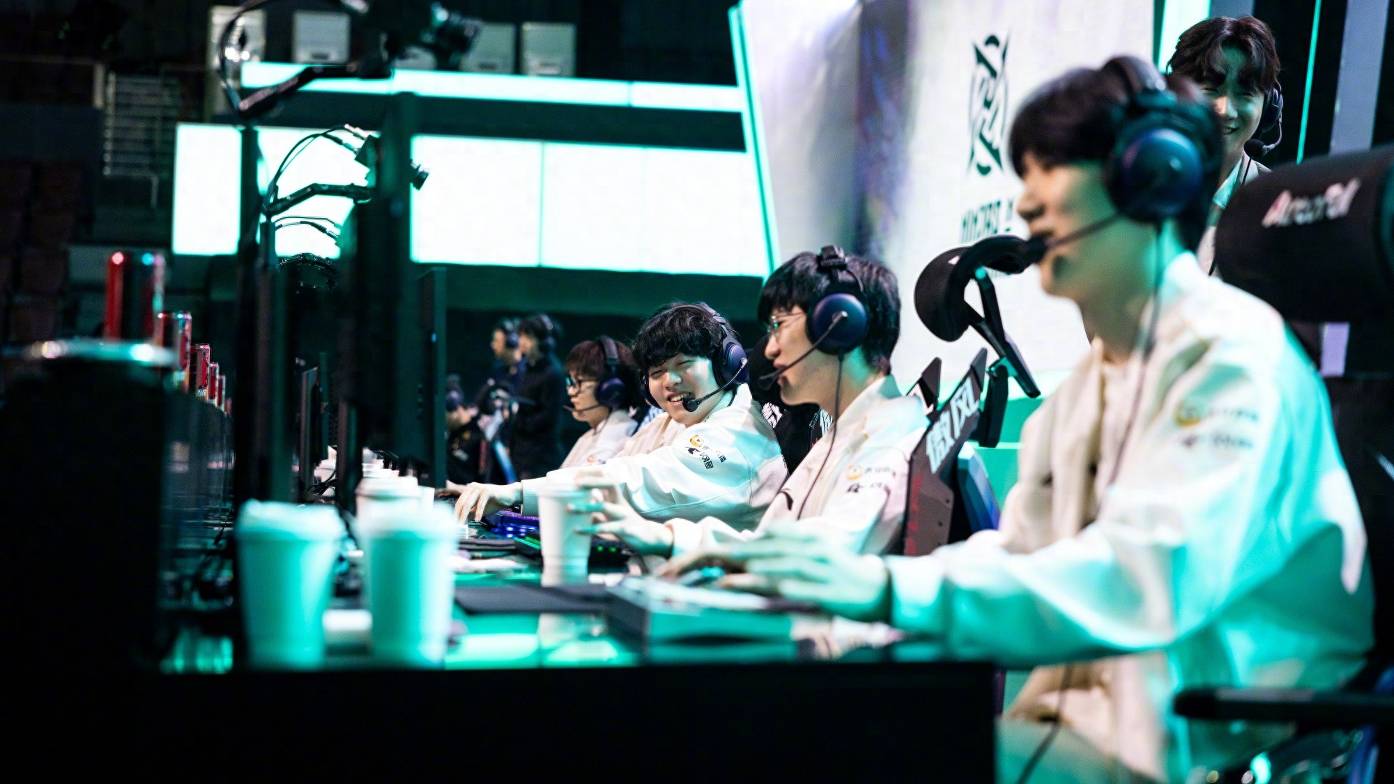 LPL's strongest all-Chinese class has become a human machine! Ale cut down the MVP against the position, and the audience: Brother Bin is lying again