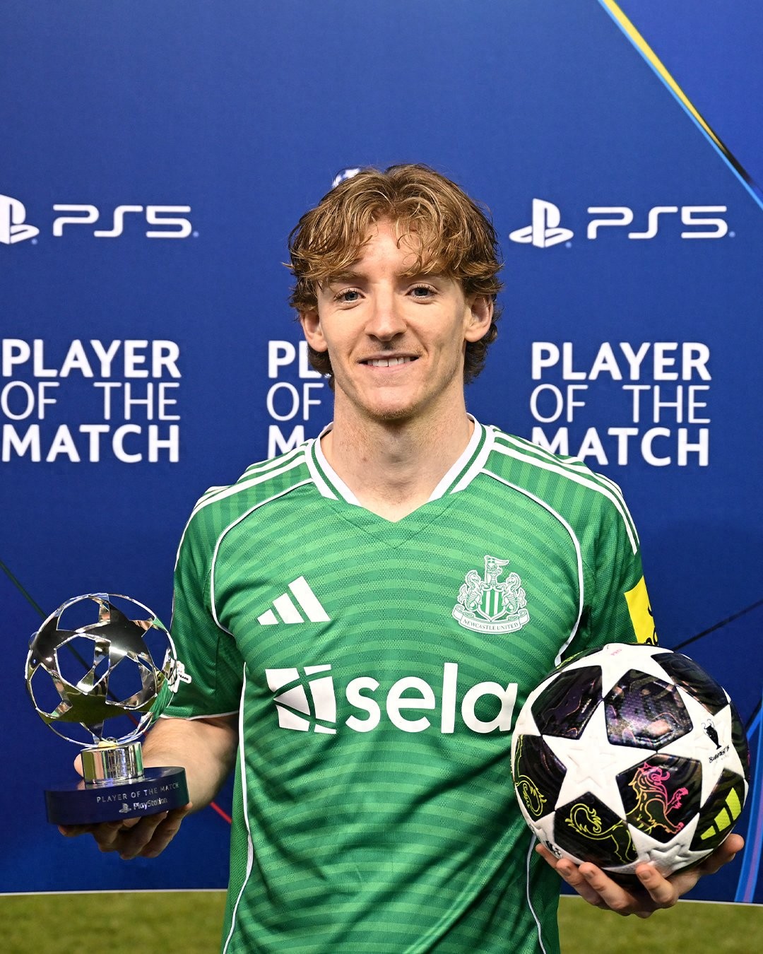 Manchester United scouts two Premier League wingers, including a Newcastle international and a Wolves youngster! If they qualify for the Champions League, they plan to sign five players in the summer transfer window.