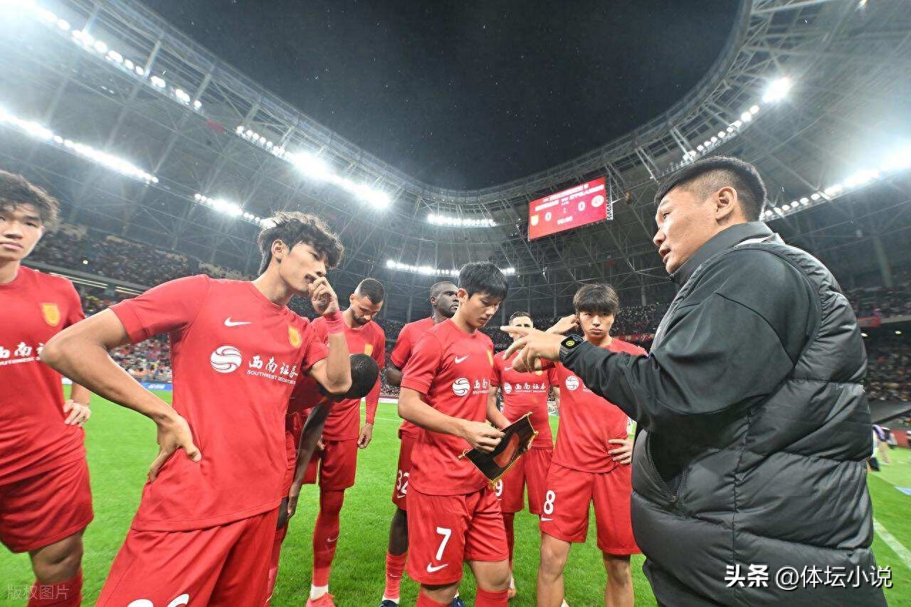 A Mourinho-like figure emerges in the Chinese Super League! Leading Chongqing Tongliang Long to compete in the CSL, they remain unbeaten so far.