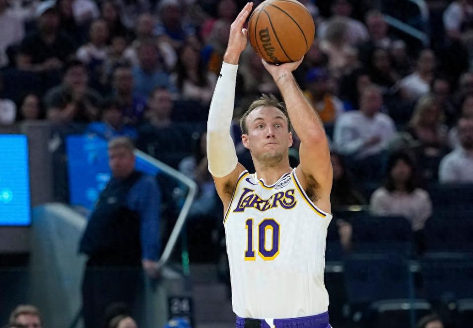 Leading the league in three-point shooting percentage! Kennard becomes Lakers' biggest surprise, Doncic encourages him to shoot more.