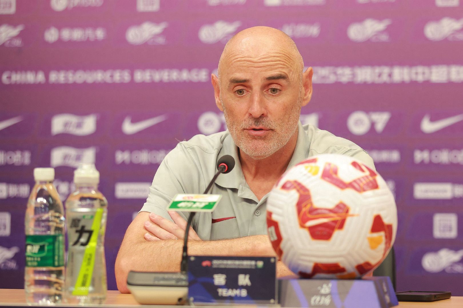 Zhan Shenhua, there is only one road in the harbor