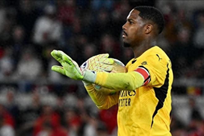 The main goalkeeper forced Milan to either move to Chelsea at a low price this summer or leave on a free transfer next summer