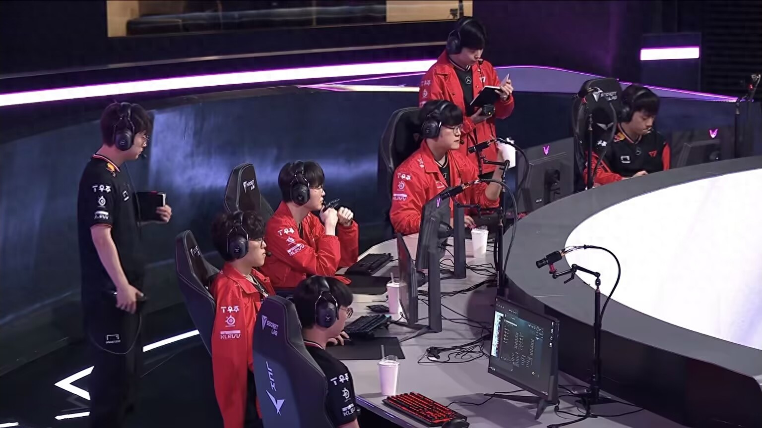 Faker scored his second 5-kill kill! Leng Shao broke the news about BLG insider: I don't want to play with Wei