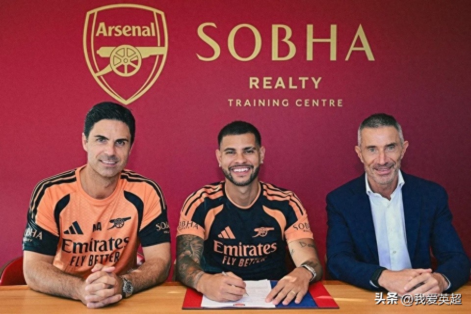 Arsenal officially announces the signing of Newcastle's 28-year-old captain! Contract for 4 years + weekly salary of 250,000 pounds, transfer fee of 75 million.