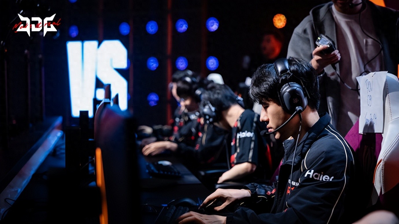 LPL Pioneers Suffer First Loss! JDG Sets Historic Record: BO5 Swept in 77 Minutes