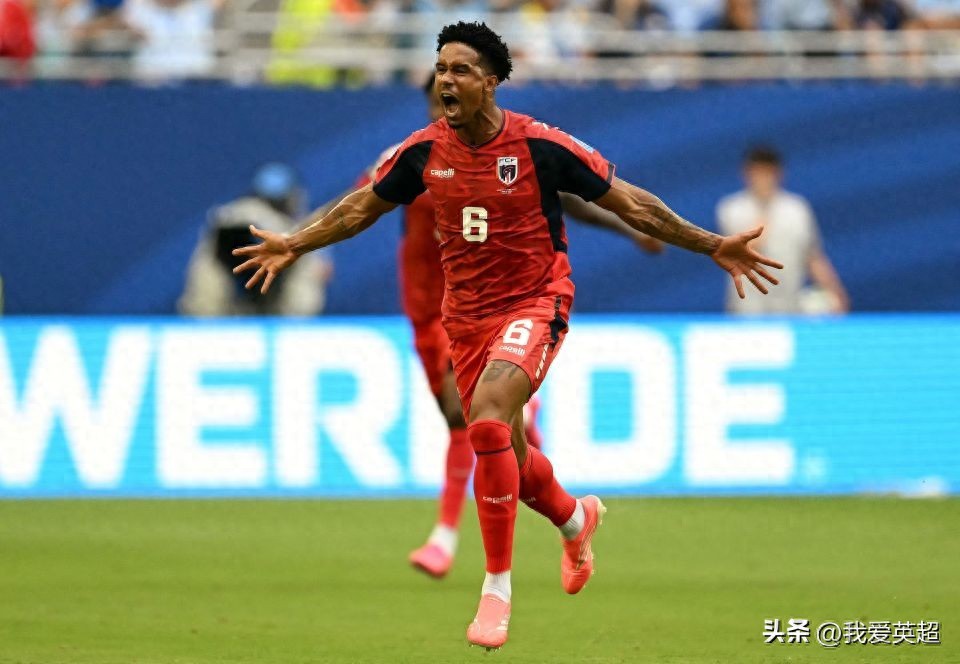 Salute! Cape Verde committed only 5 fouls in two matches, achieved three incredible milestones, and their World Cup advancement chances rose to 60%.