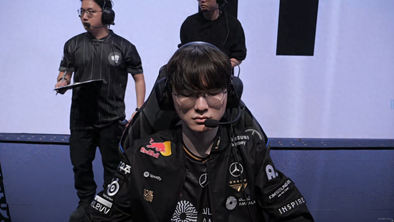 Faker&#39;s clutch play turns the tide, IG loses a must-win match! TheShy starts with a solo kill, but T1 reverses the game in the dragon team fight.