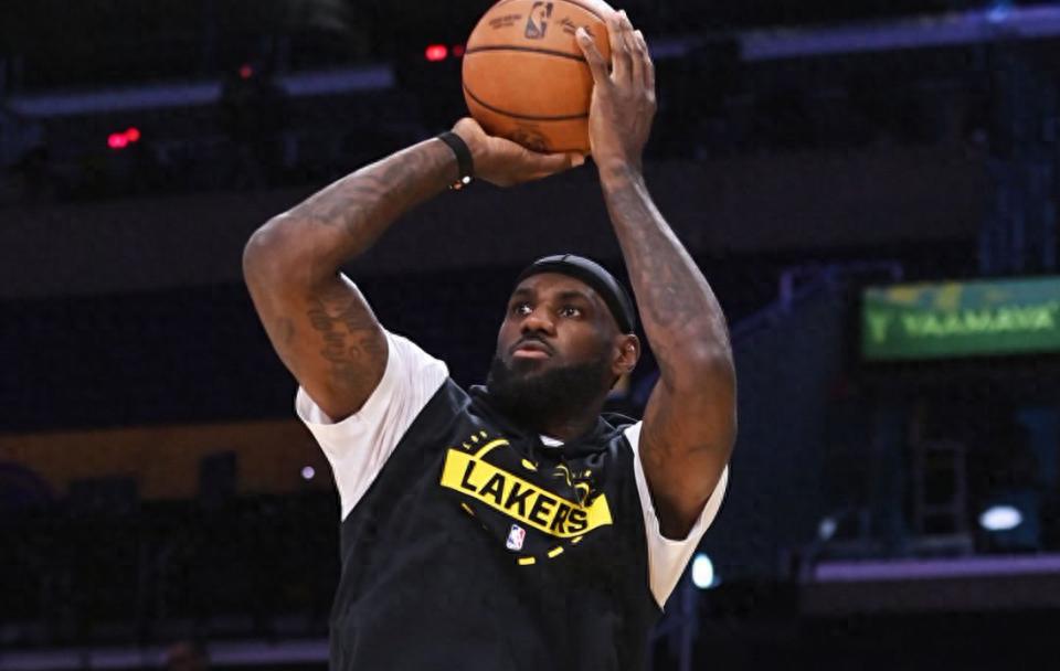 Injury Summary: Reason for James' Absence Revealed, Maxey Suffers Finger Sprain, Murray Avoids Serious Injury