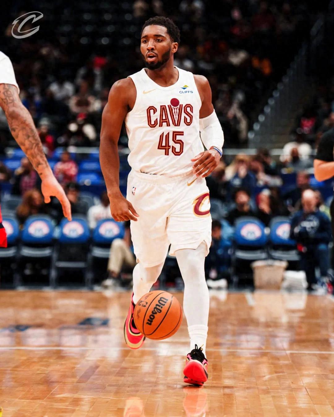 年紀輕輕,便已踏上下滑的道路