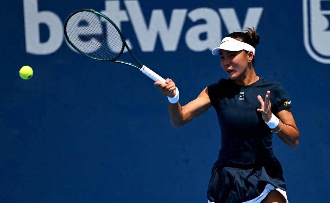Yuan Yue unfortunately lost a great opportunity, handing over the chance to reach the top 16. After this defeat, will she dare to sign for the fans?
