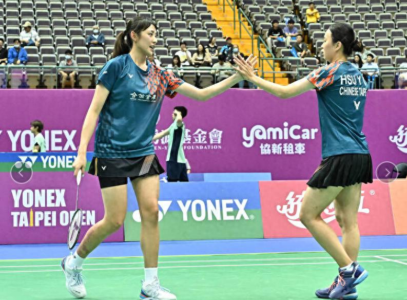 Xu Yaqing/Song Youcheng advanced to the quarterfinals of the women's doubles at the 2025 Thailand Open Badminton Championships, setting the best result in the combination