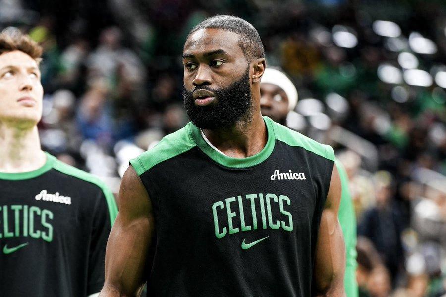 The meniscus is partially torn! Brown plays with injury + receives painkiller injections: a decision on whether to have surgery this week