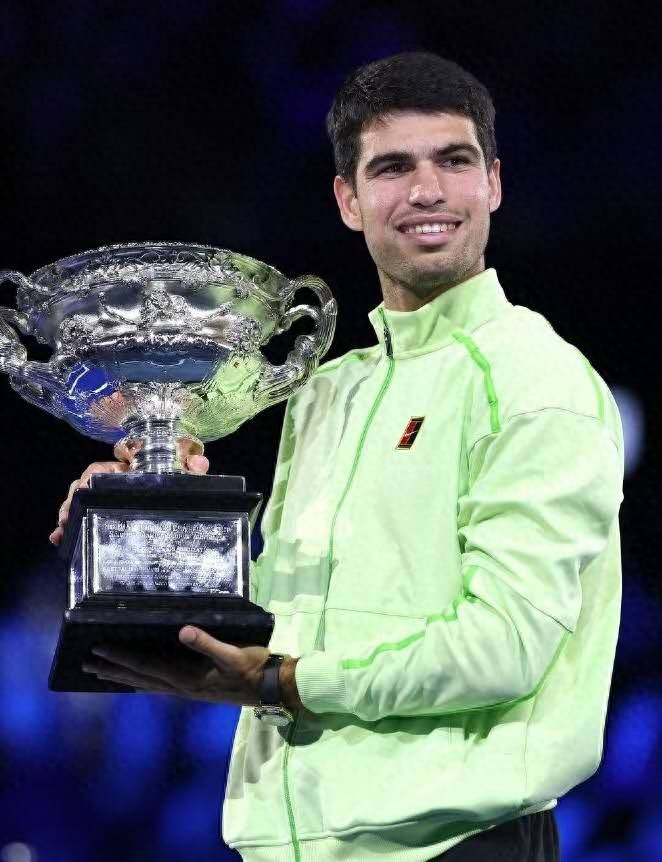 Compatriots support Alcaraz; it's normal for him to feel saturated and exhausted after winning so much!