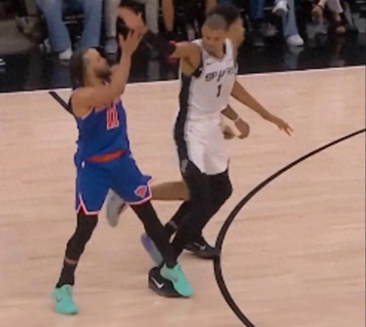 Knicks are champions! 45 points! 45 points, man! Brunson dominated Wembanyama