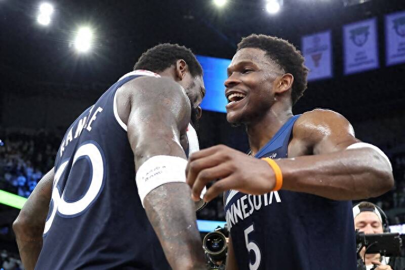 A record comparable to Zhan Huang and Kobe, Edwards led the Timberwolves to the Western Conference championship again