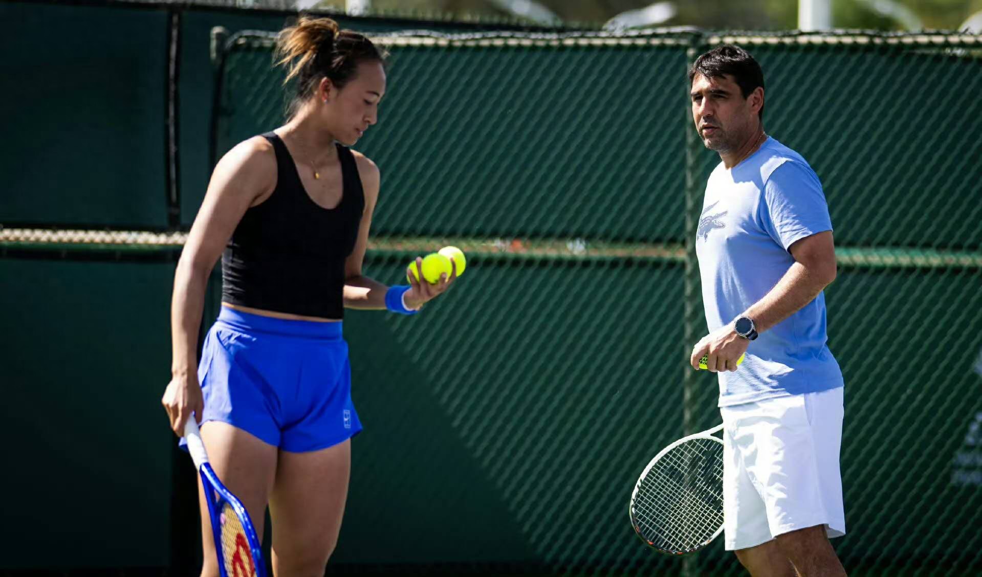 Is the new coach a potent remedy? Zheng Qinwen's decision questioned by foreign media: Losing Riba is a loss for her.