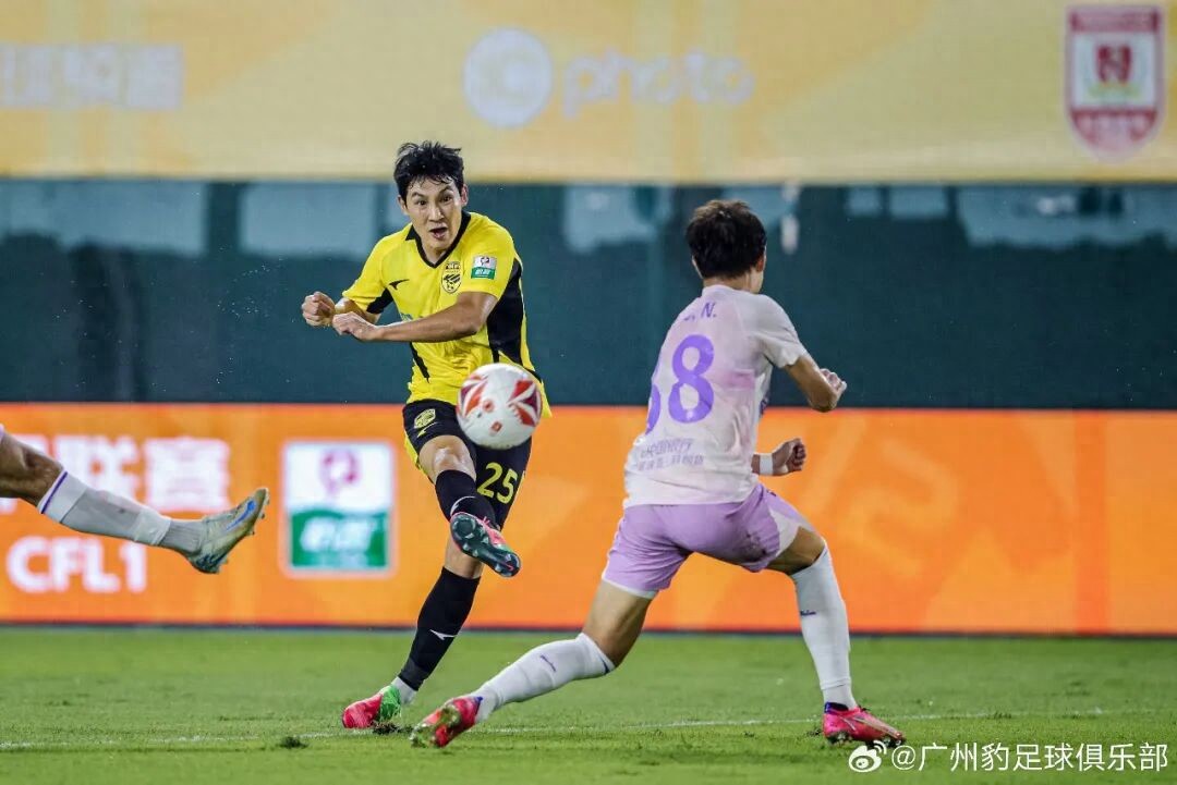 Home comeback against the Northwestern Wolves, all rivals lost, Guangzhou Leopards continue to lead the China League One!