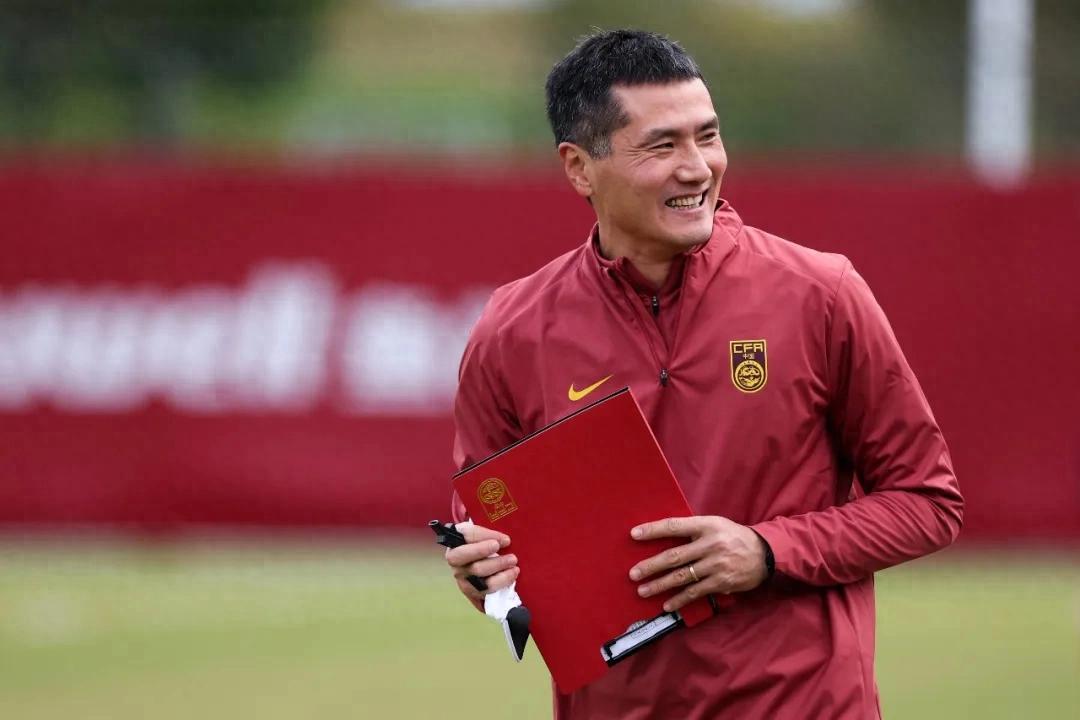 In March, facing two top teams consecutively + in June vying to be the “imagined rivals” of World Cup teams! In 2026, China’s national football team aims to elevate its warm-up matches to a higher level.