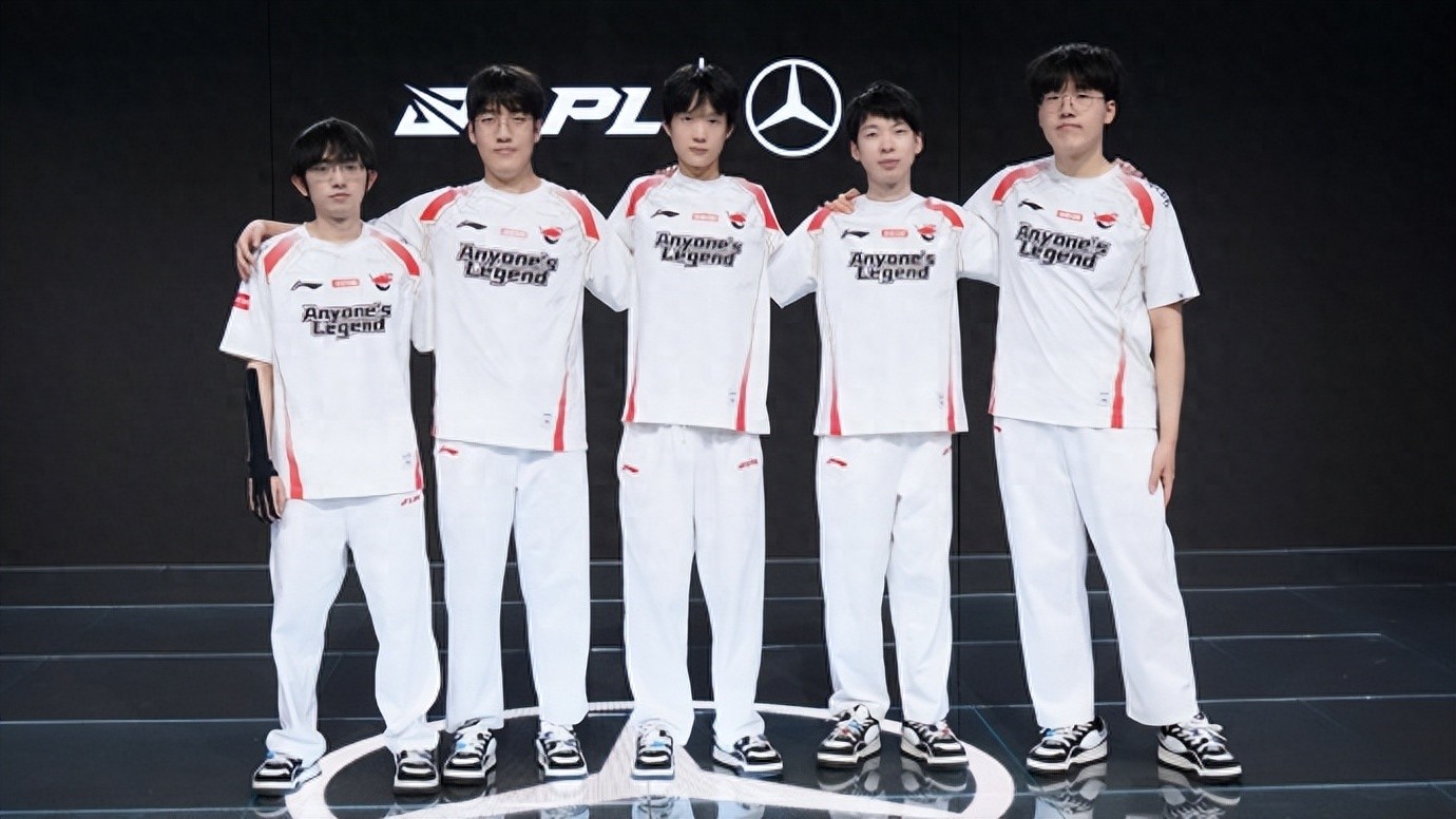 AL team manager openly shows poor sportsmanship! Laughs mockingly at BLG and Top Esports: We have never lost to European or American teams