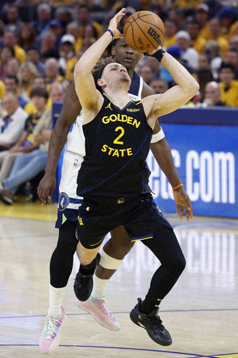 Warriors second-year guard Podzemski is in a slump in the NBA playoffs, and the coach is backing his boys
