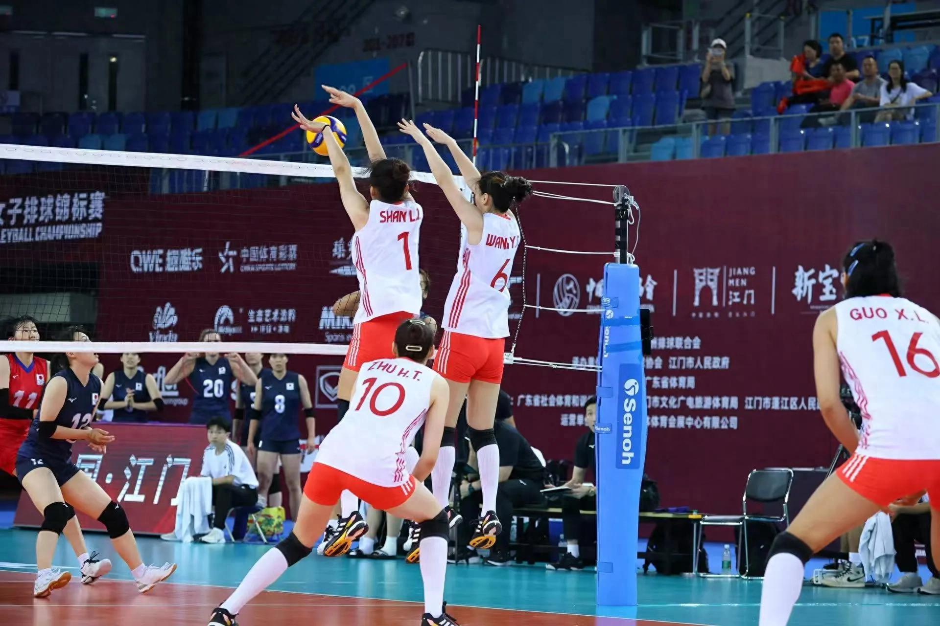 Liaoning women's volleyball team's big reversal + now the main attack! Defeated Zhejiang 3-2, former national player Li Jing sat in the assistant coach U20