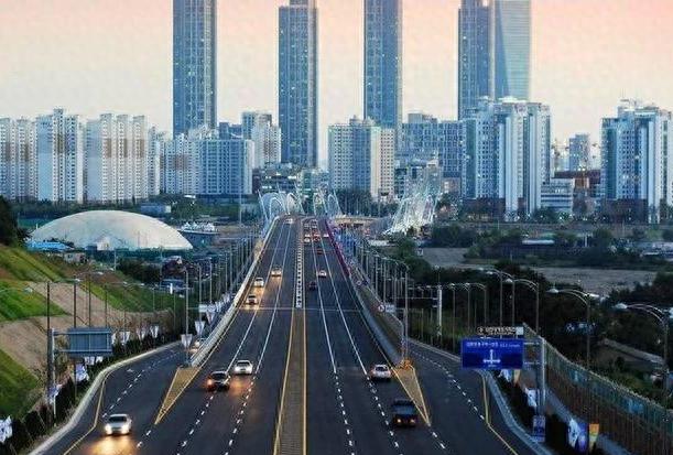 Alcaraz and Sinner lead the Chinese team to double titles at the start of the year; eight consecutive wins! Bencic undeterred despite four losses holding her back