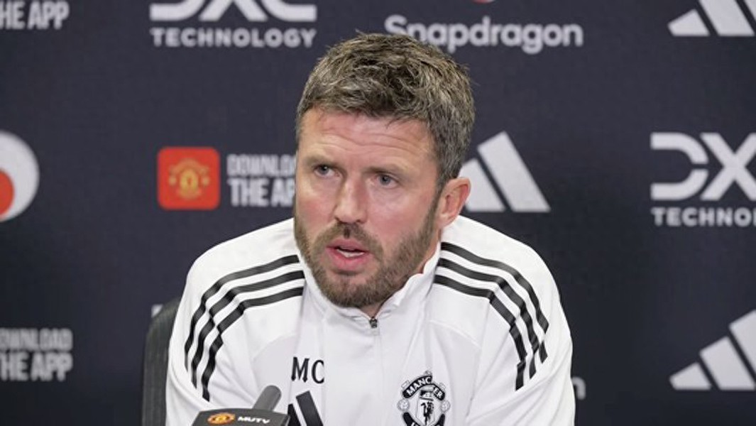 Carrick does not rule out a last-minute signing for Manchester United in the winter transfer window! Ødegaard has decided to stay, essentially giving up on the World Cup.