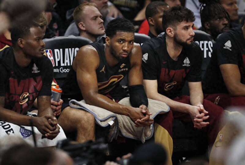 The Cavaliers' brother Mitchell couldn't accept being eliminated and bluntly said that he had disappointed the city of Cleveland
