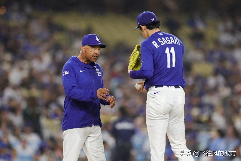 Sasaki Roki Struggles in Spring Training, Manager Roberts: "He Has No Feel for Any Pitch"