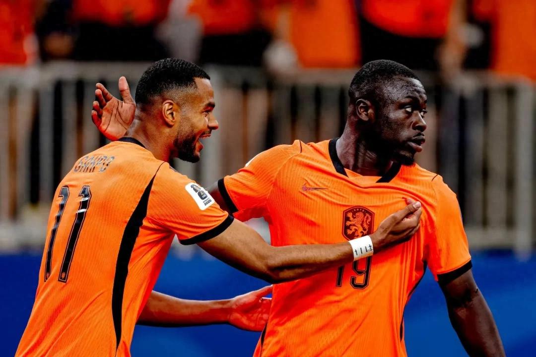 Ghanaian-born duo helped the Netherlands "take off" in Houston, leaving Sweden as 5-1 "victims"