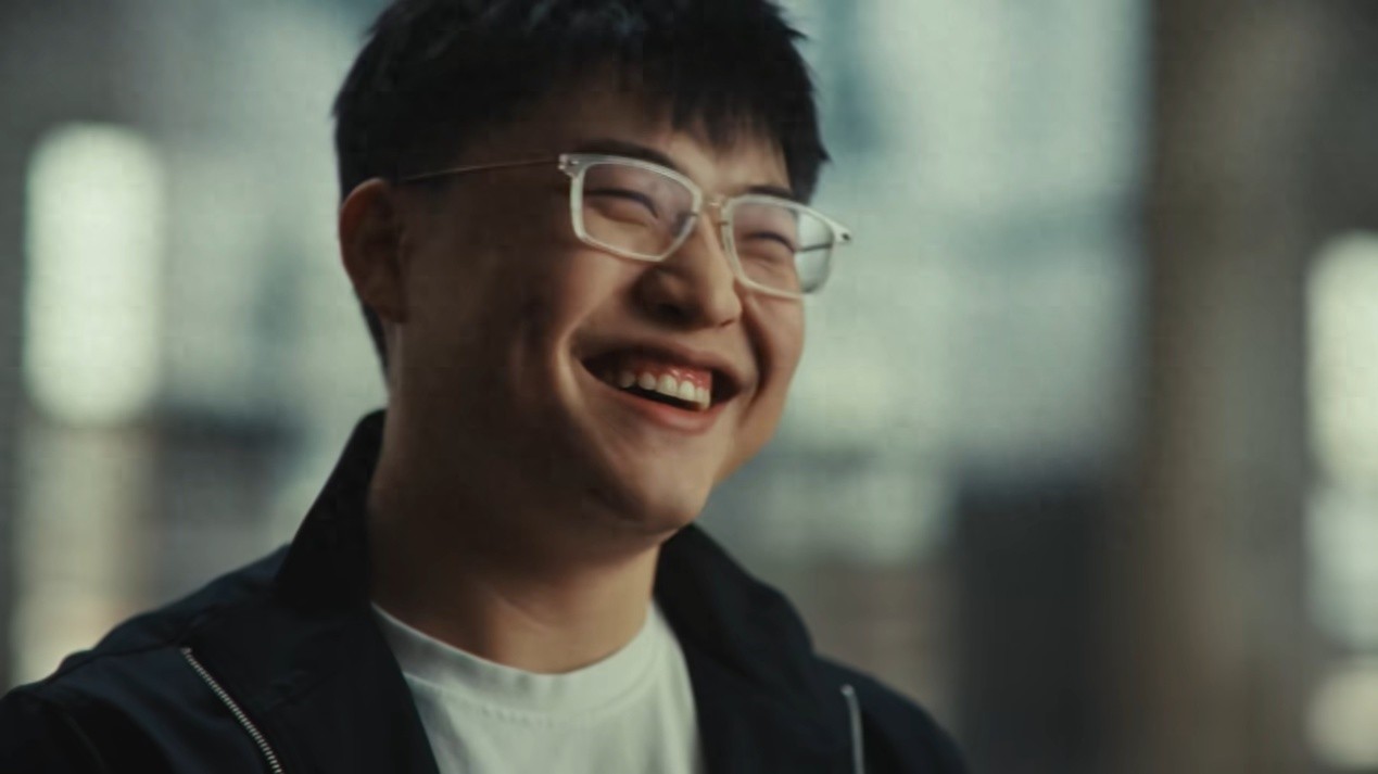 Faker congratulates Uzi for being worthy of the Hall of Fame! Xiaohu came forward to speak out and support his old teammate Uzi