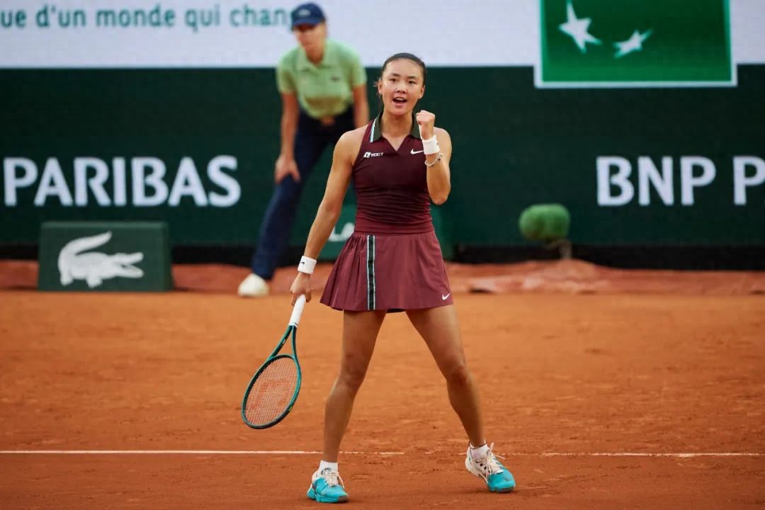 Yuan Yue was awarded the most impressive golden flower at the French Open, and the loss had something to say that made the Yangzhou girl praised