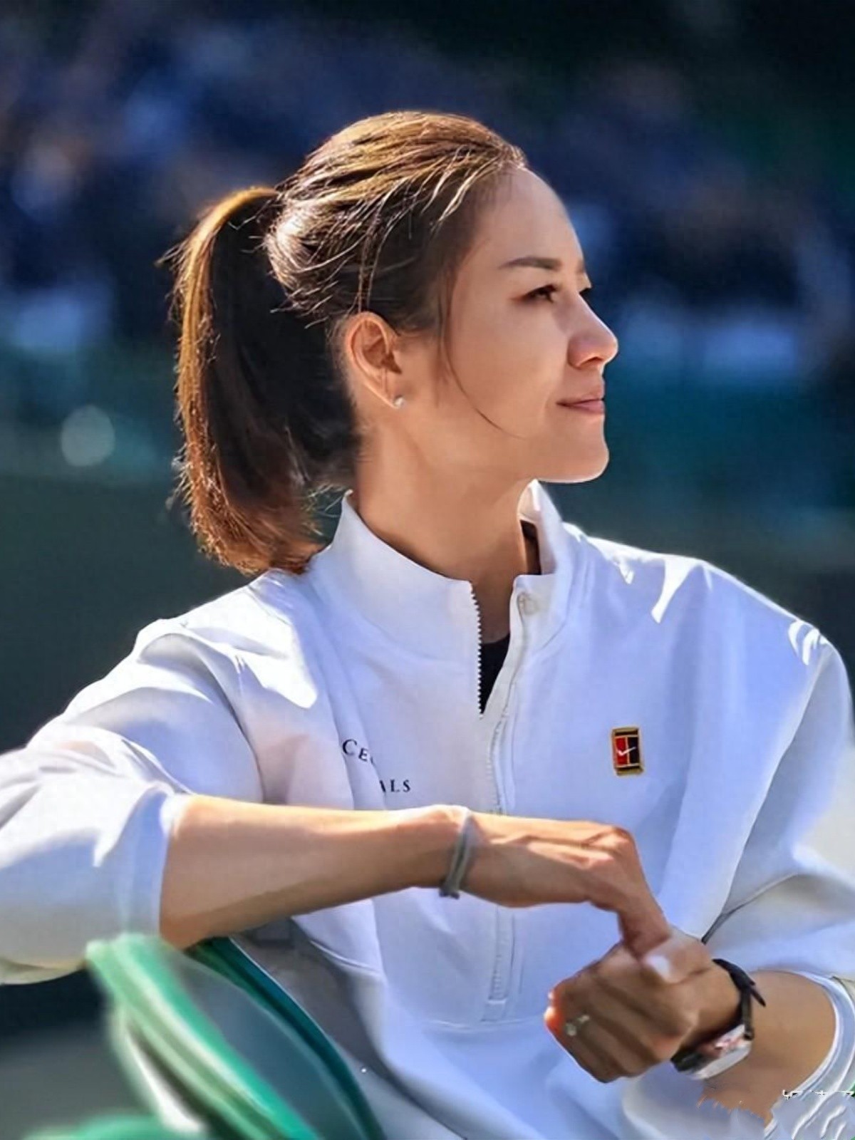 Li Na once again serves as the captain of the Macau Tennis Legends team, prompting netizens to joke: an unshakable Na, but ever-changing players.