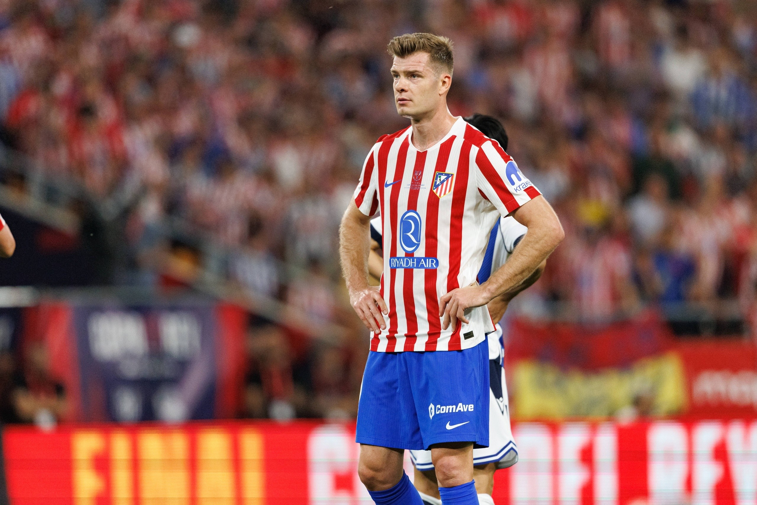 Juventus offers Atletico Madrid striker a four-year contract with a net annual salary of 4 million euros; he scored 20 goals this season.