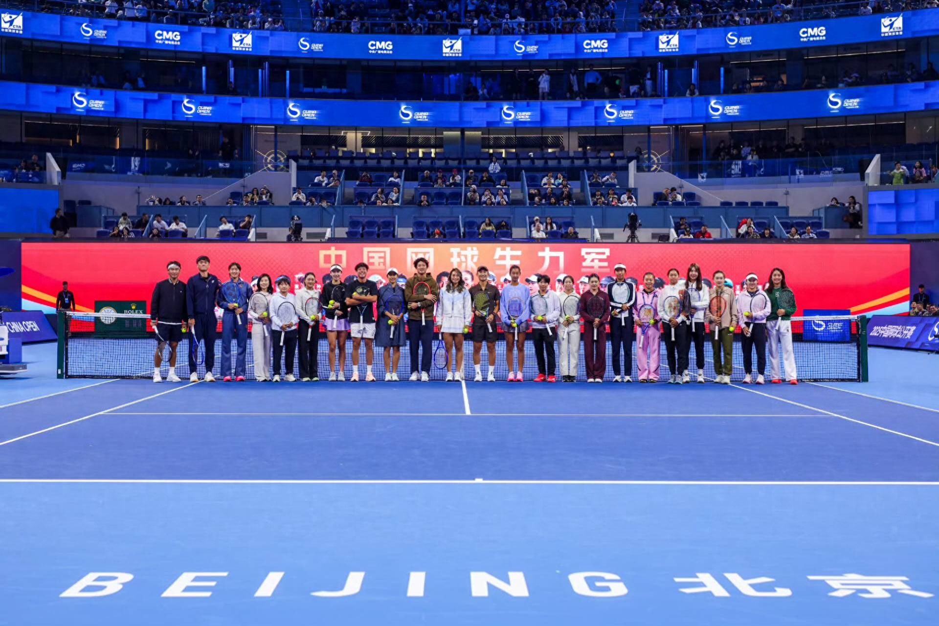 With a total of 11 semifinal appearances, who will become the third player from the mainland to claim their first tour title?