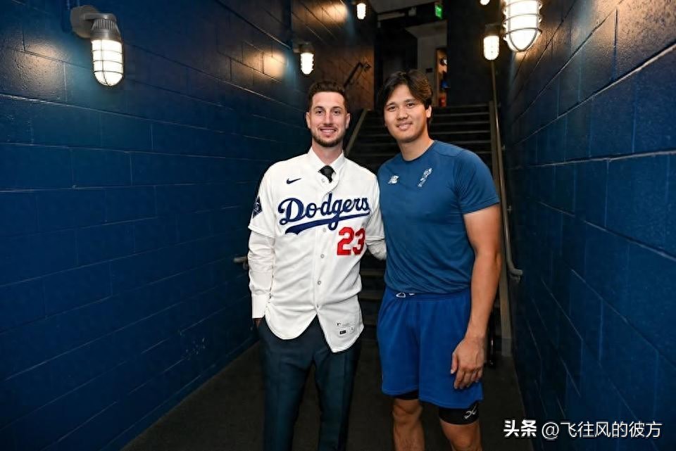 Shohei Ohtani and his new teammate Kyle Tucker's photo sparks heated discussion as fans marvel at their striking physique contrast.