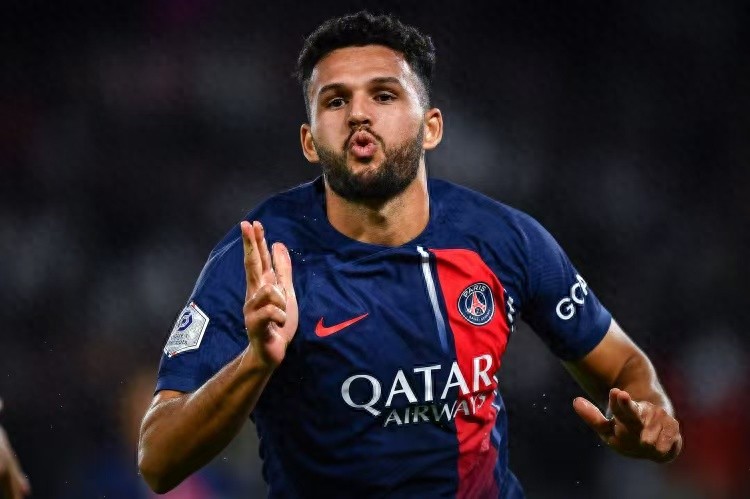 Replacing Nunez British media exclusively broke the news: Liverpool plans to sign Paris center forward G-Ramos