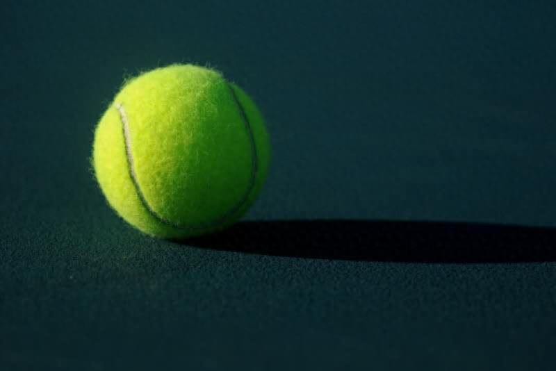 Three professional tennis players, including China, Thailand and Romania, were banned for manipulating the results of the match