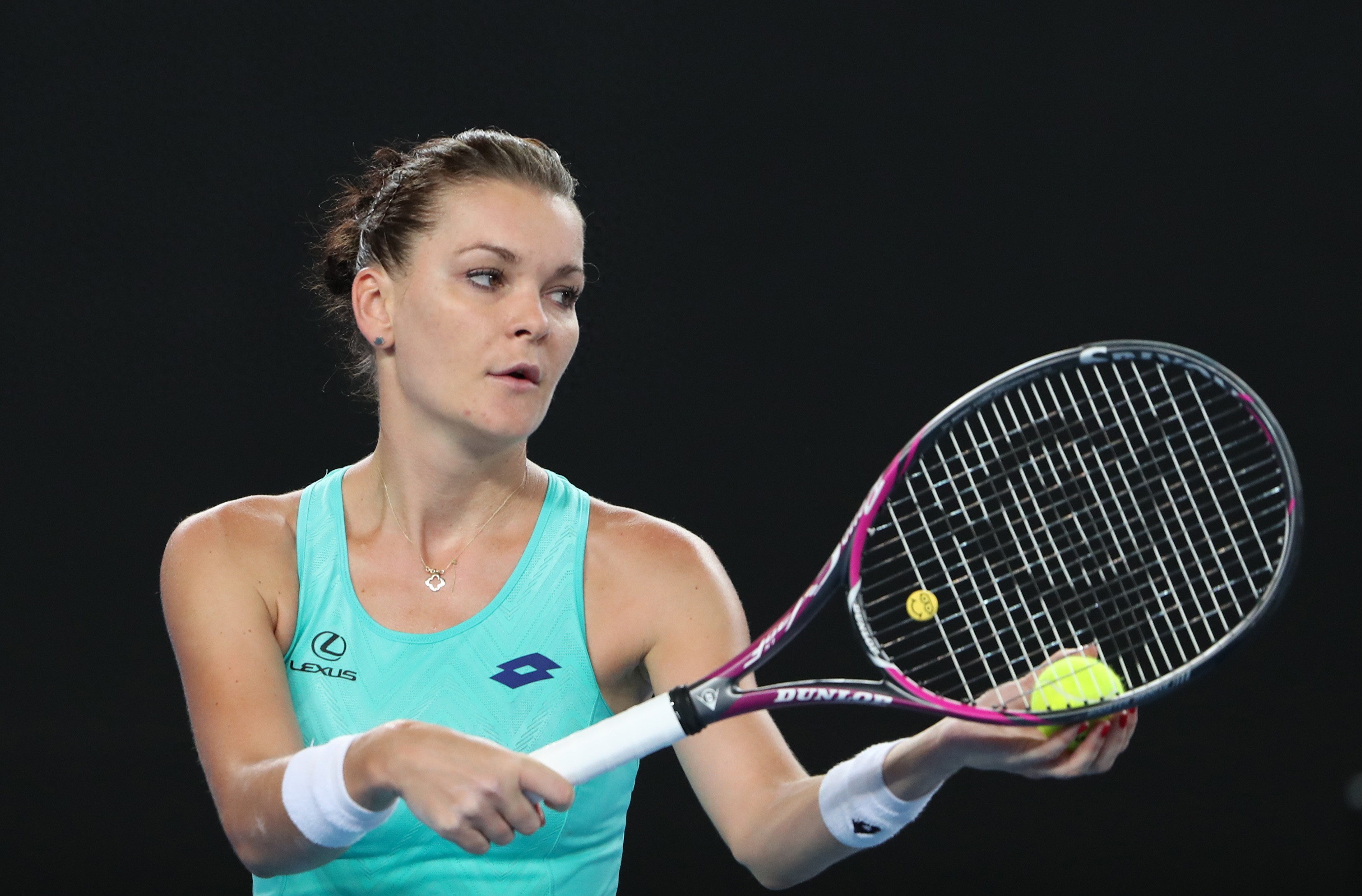 Over a decade later, another miracle unfolds! Swiatek claims the United Cup with three wins, becoming the new lucky champion.