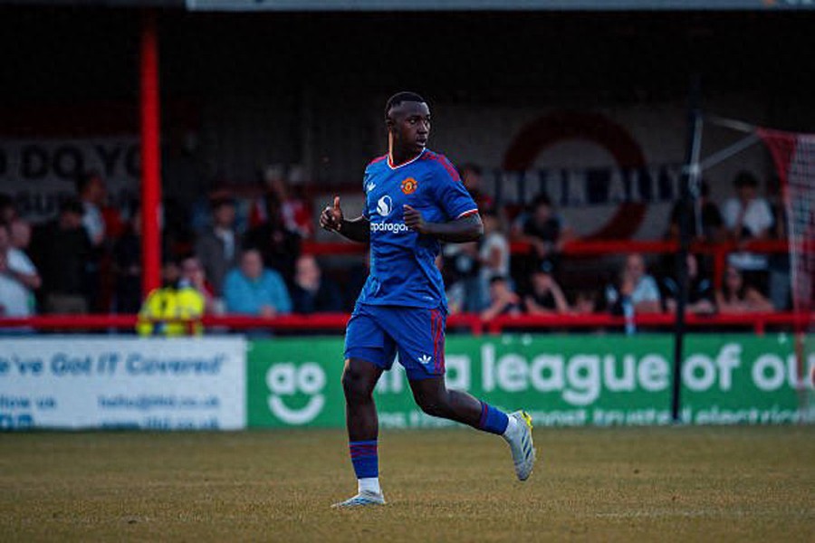 Colombian Caicedo makes his debut at Manchester United, wearing the No. 17 shirt for the second team! The reason behind keeping the million-dollar new signing unannounced revealed.