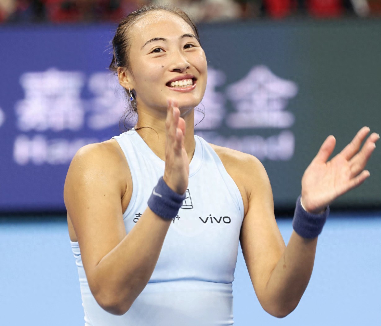 Zheng Qinwen officially announces withdrawal from the Australian Open, which is very unfortunate.