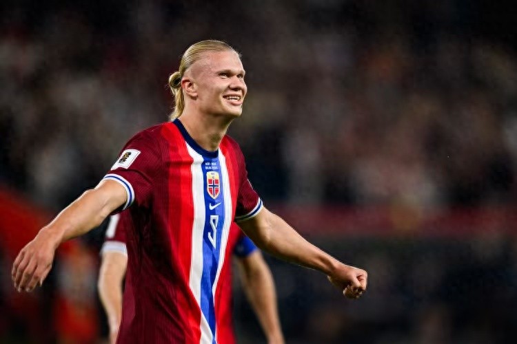 Haaland&#39;s 8 goals in 2 matches have significantly diminished the value of Ronaldo&#39;s World Cup qualifying goals; Haaland catching up to Ronaldo is no longer a dream.