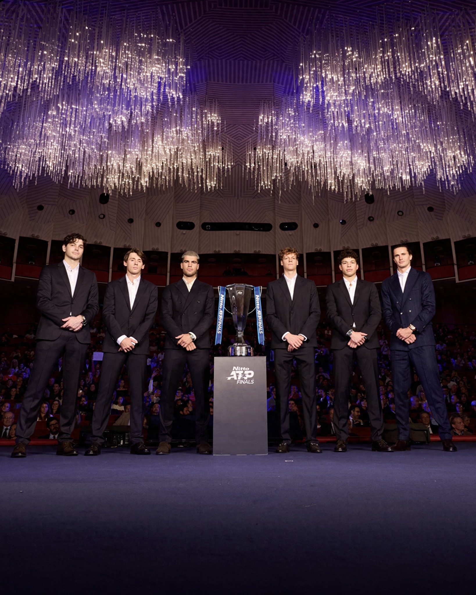 For the first time in history, only six players posed for the finals photo, sparking outrage among fans over ATP&#39;s controversial move: Where is Djokovic?
