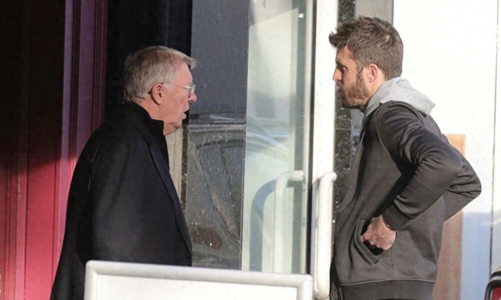 Is the old Manchester United back? Dominating both offense and defense against Manchester City, but Carrick emphasizes that two major challenges remain to overcome.