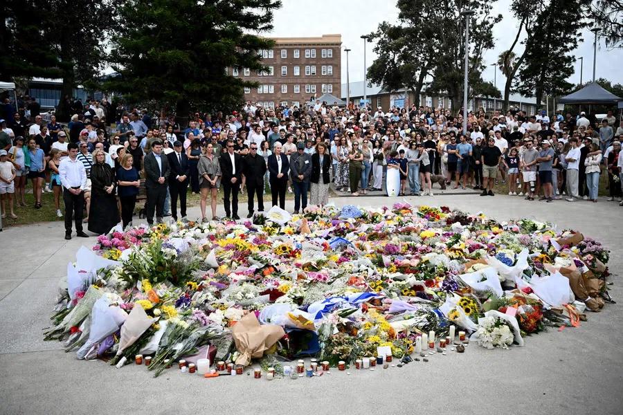 The Australian shooting incident has sparked widespread mourning across the internet, and Djokovic’s deportation history has resurfaced once again.