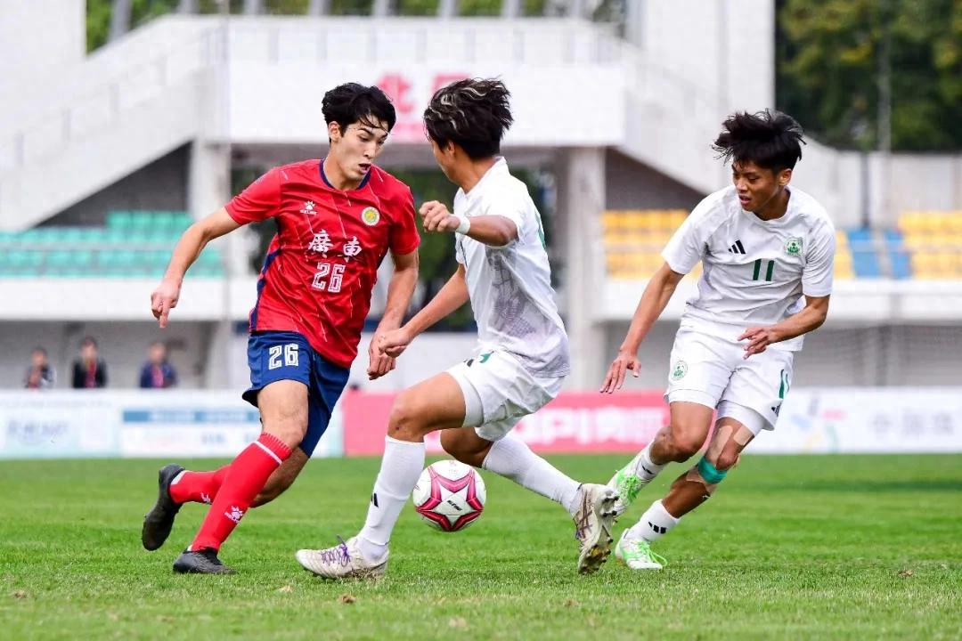 Guangdong starts strong in the first leg of the Guangdong-Macao Cup, with the Evergrande Football School team set to challenge the professional league.